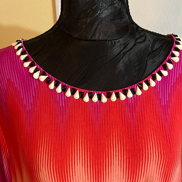 Ruby Rd. Red and Pink Gradient Tunic - Picture 2 of 3